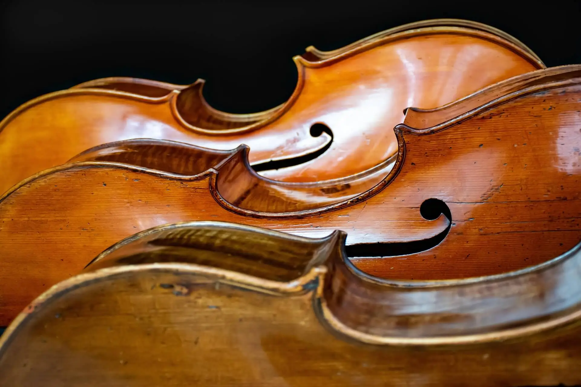 String quartet instruments laid out